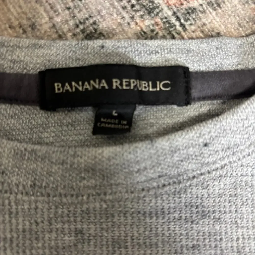Banana Republic Men's Thermal Gray Shirt Large Basic Neutral Knit